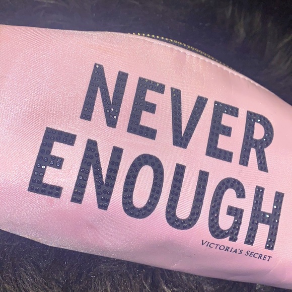 Cosmetic case - Picture 1 of 3